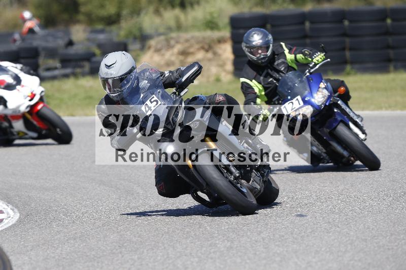 /Archiv-2025/48 25.08.2025 Cornu Master School ADR/blau-bleu/121